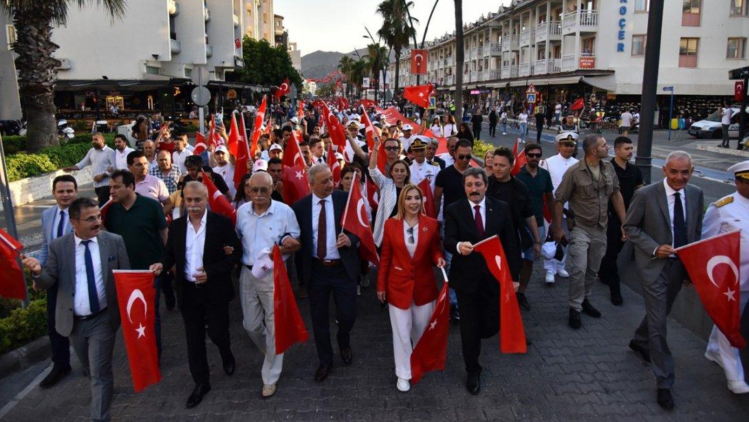 'TÜRKİYE AŞKINA' 15 TEMMUZ DEMOKRASİ VE MİLLİ BİRLİK GÜNÜ 